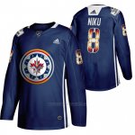 Camiseta Hockey Winnipeg Jets Sami Niku 2020 Wasac Night Indigenous Heritage Azul Camiseta Hockey Winnipeg Jets Sami Niku 2020 Wasac Night Indigenous Heritage Azul