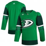 Camiseta Hockey Anaheim Ducks 2023 St. Patrick's Day Autentico Verde Camiseta Hockey Anaheim Ducks 2023 St. Patrick's Day Autentico Verde