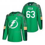 Camiseta Tampa Bay Lightning Matthew Peca 2018 St. Patrick's Day Verde Camiseta Tampa Bay Lightning Matthew Peca 2018 St. Patrick's Day Verde